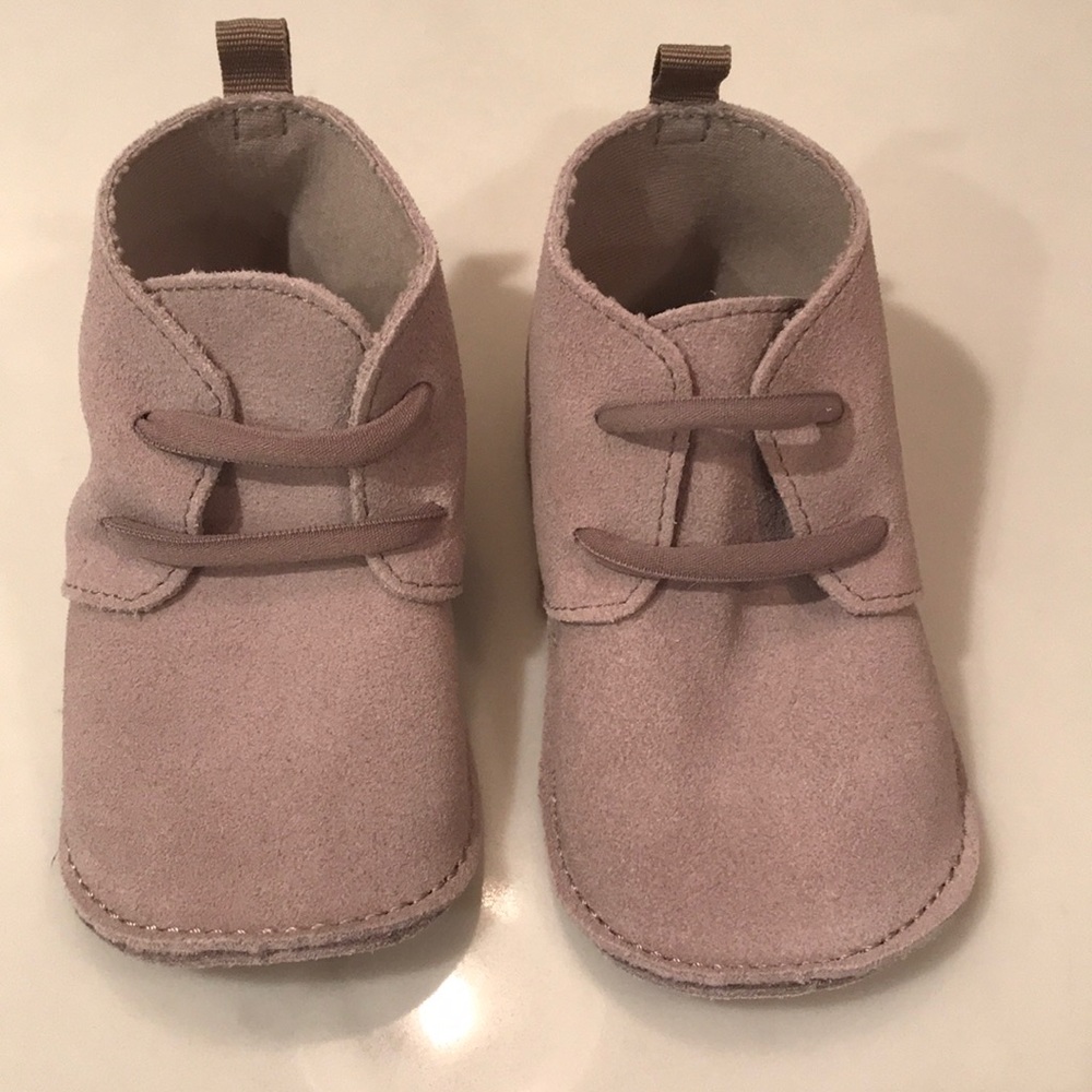 Baby gap suede booties